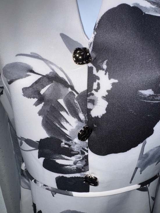 Stella & Julie- NWT Black & White Floral Sheath Dress Size 6 - Picture 6 of 14